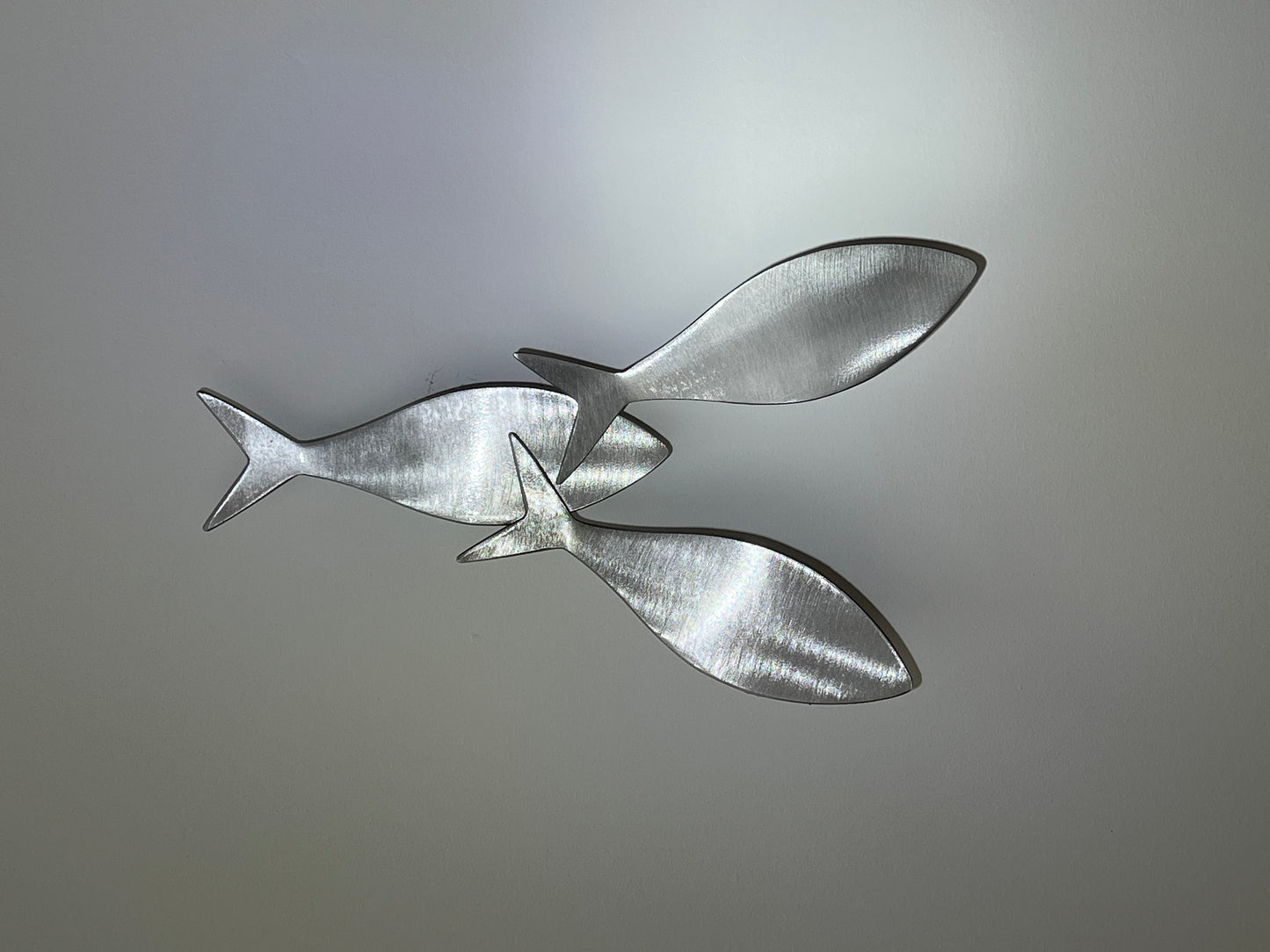 Triple Baitfish Sculpture: Nautical Wall Art for Ocean-Inspired Beach House Décor